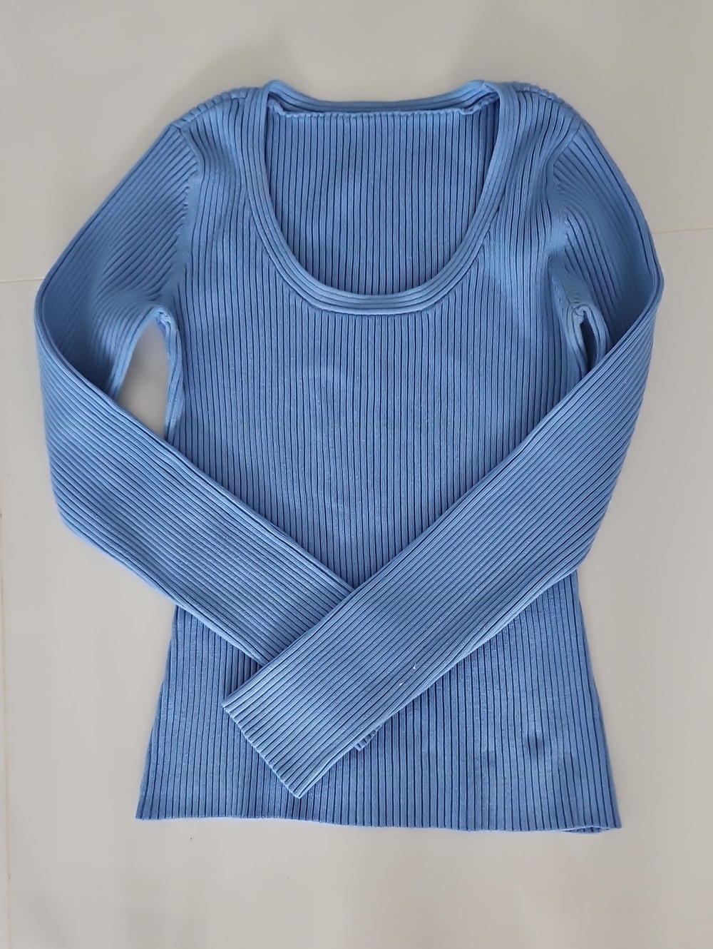 Women’s Light Blue Ribbed Long Sleeve Scoop Neck Top